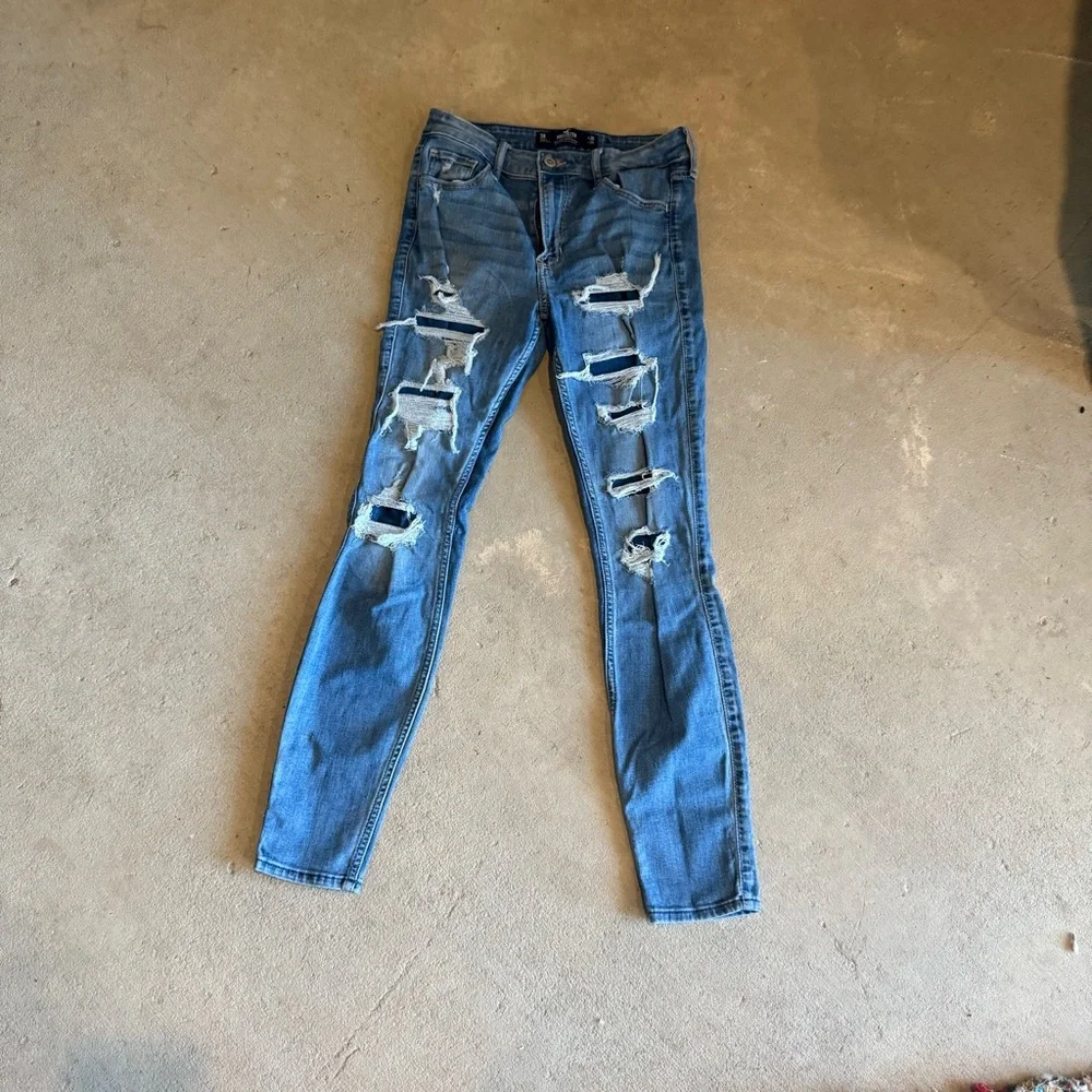 Hollister Blue Skinny Jeans with Distressed Detailing - Picture 1 of 7